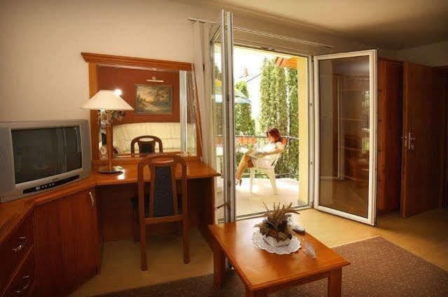 Heviz Apartman Hévíz Buitenkant foto